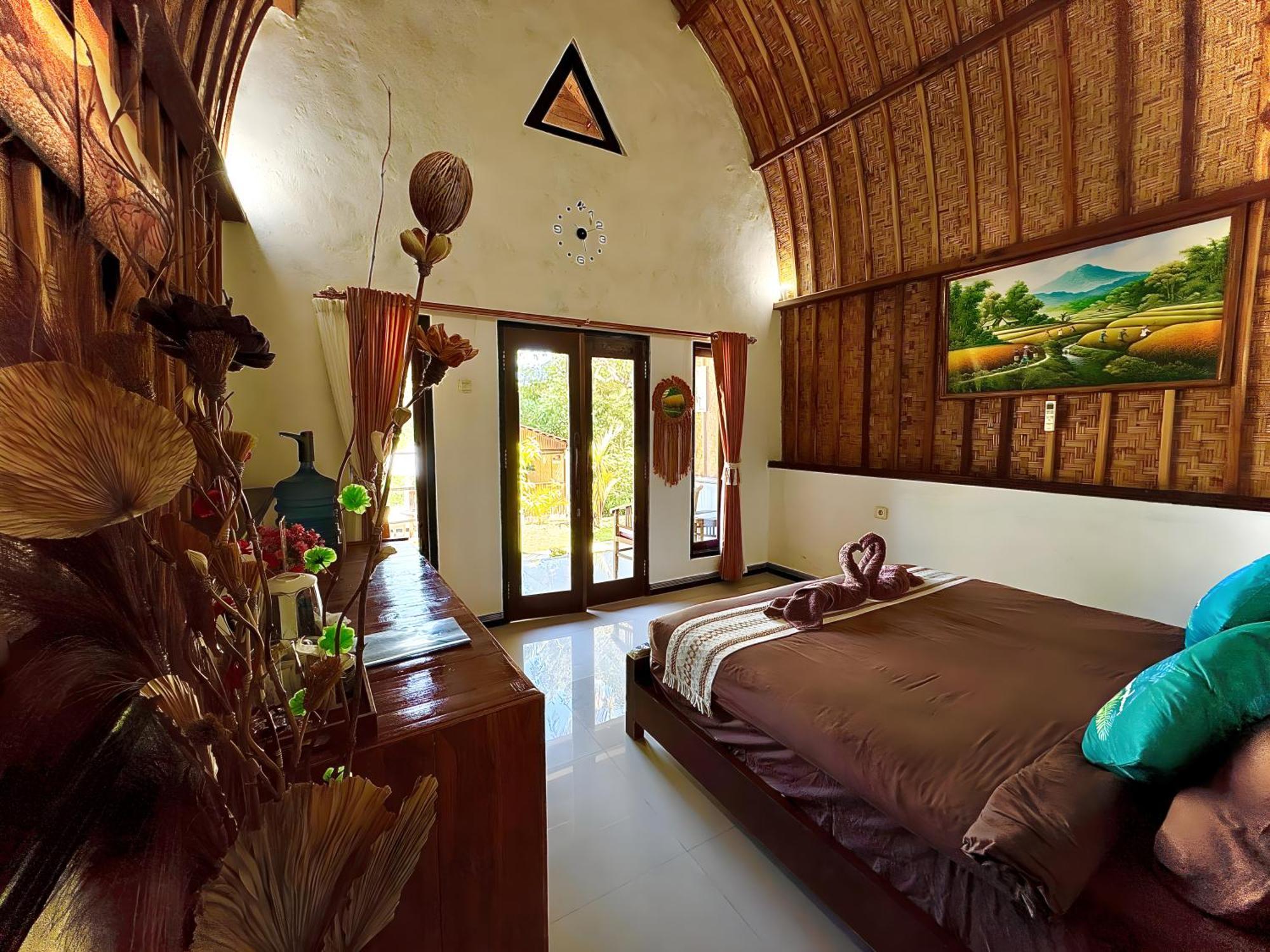 Meket Bungalows Toyapakeh Exterior photo